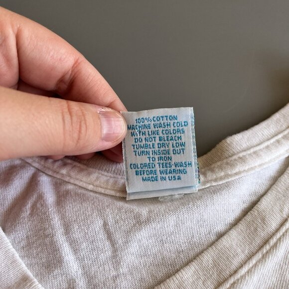 Wild Palms Purgatory Tshirt Women’s Medium White V Neck - Picture 3 of 4